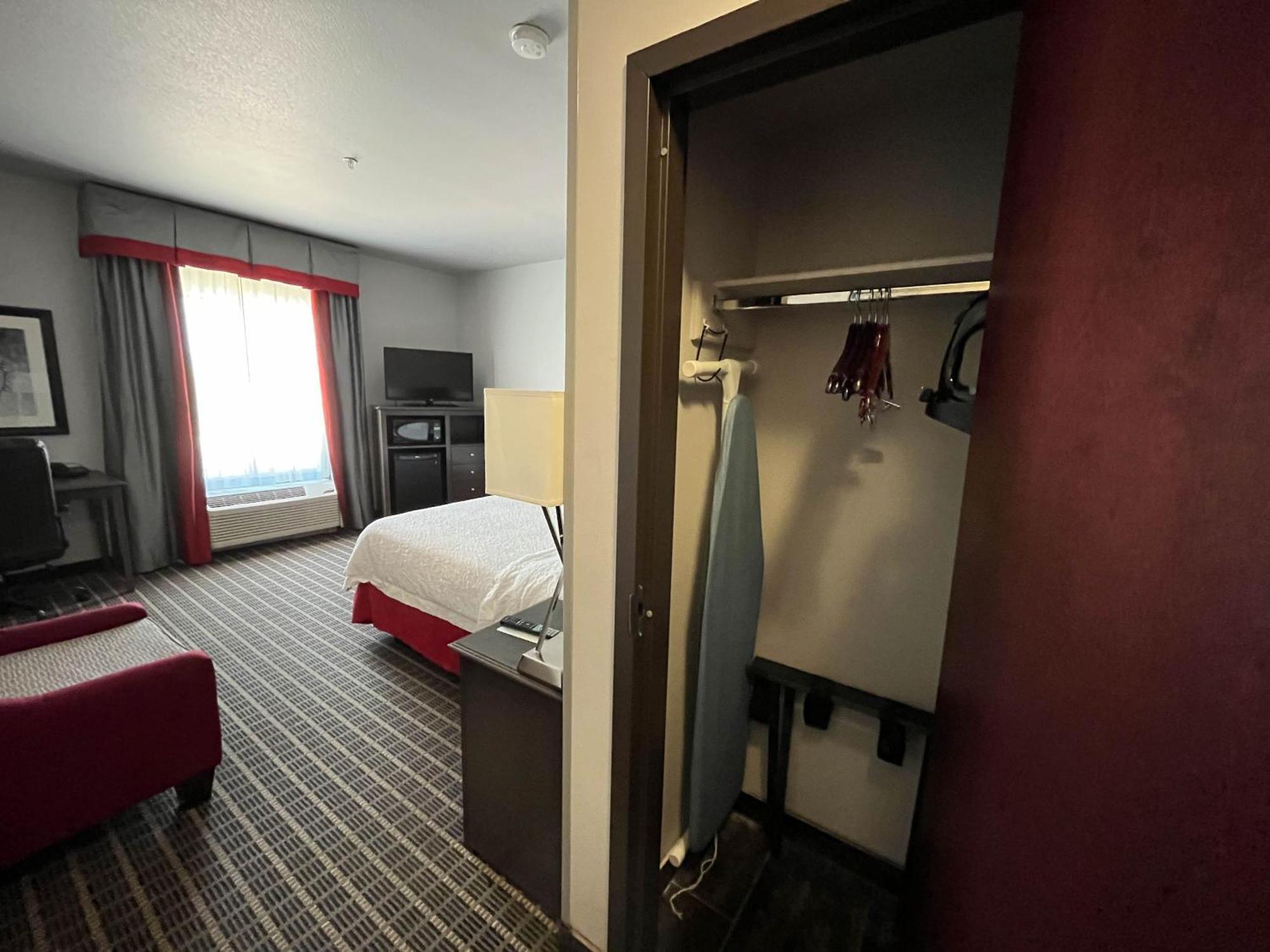 Quality Inn & Suites Pearsall Exterior photo
